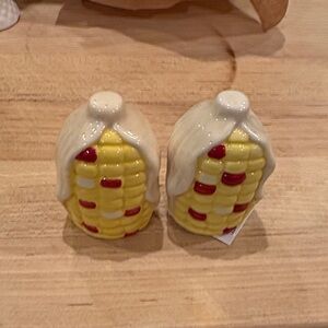 Cracker Barrel Yellow, White and Red Ceramic Corn Salt & Pepper Shakers